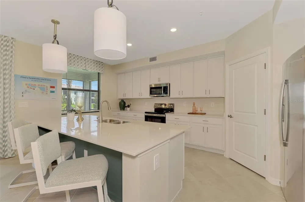 5632 SUMMIT POINTE CIRCLE #104 Bradenton, FL 34210