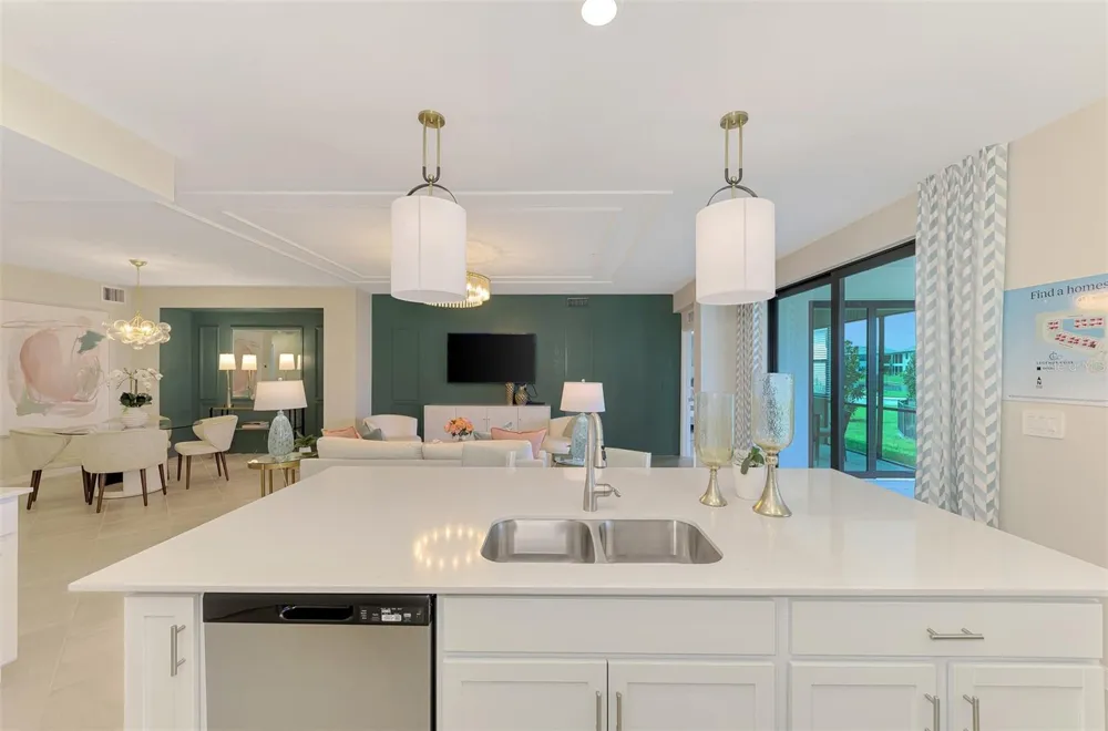 5632 SUMMIT POINTE CIRCLE #104 Bradenton, FL 34210