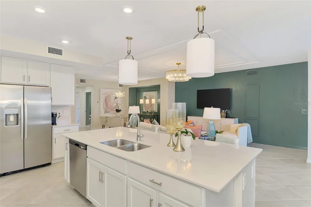 5632 SUMMIT POINTE CIRCLE #104 Bradenton, FL 34210