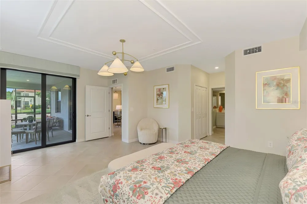 5632 SUMMIT POINTE CIRCLE #104 Bradenton, FL 34210