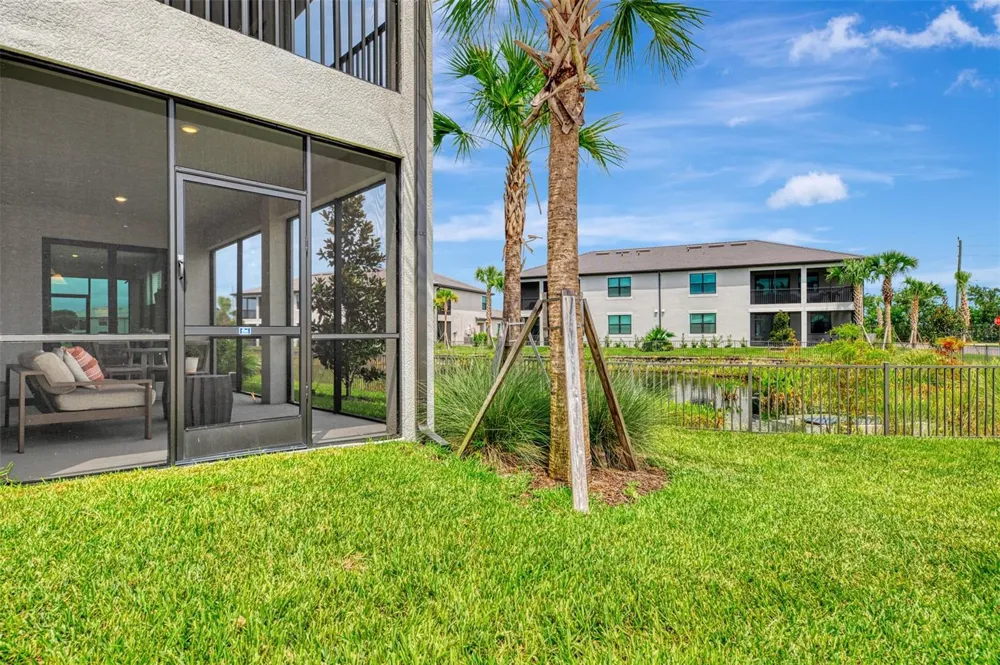 5632 SUMMIT POINTE CIRCLE #104 Bradenton, FL 34210