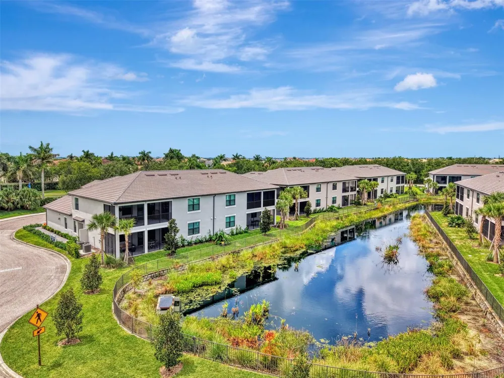 5632 SUMMIT POINTE CIRCLE #104 Bradenton, FL 34210