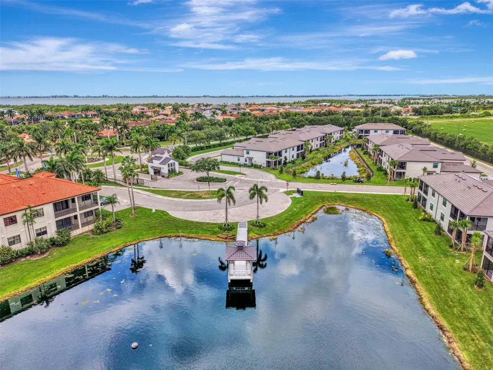 5632 SUMMIT POINTE CIRCLE #104 Bradenton, FL 34210