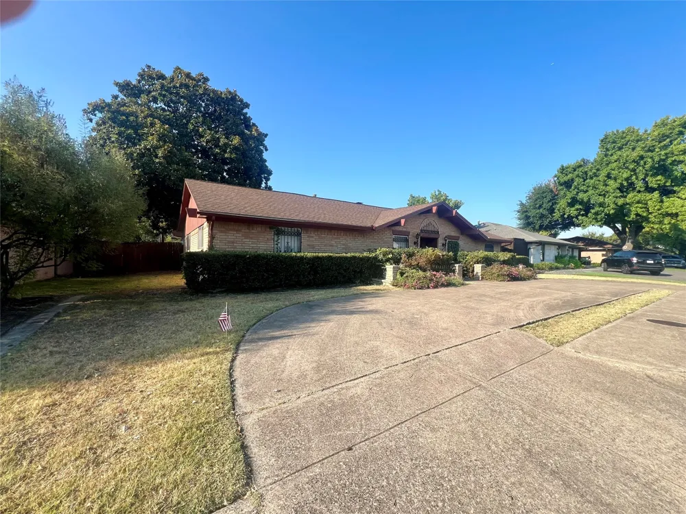 6238 E Lovers Lane Dallas, TX 75214