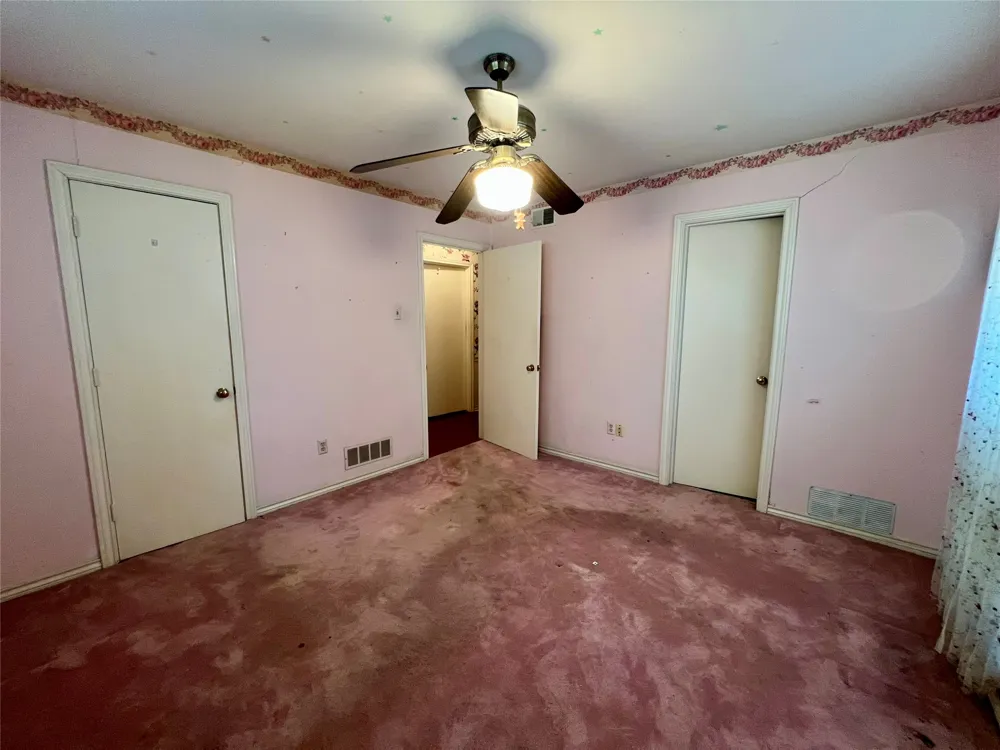 6238 E Lovers Lane Dallas, TX 75214