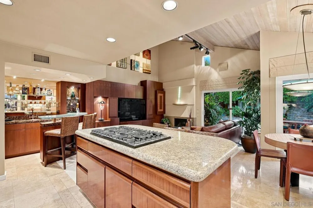 3765 Southernwood Way San Diego, CA 92106