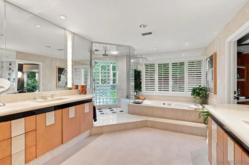 3765 Southernwood Way San Diego, CA 92106
