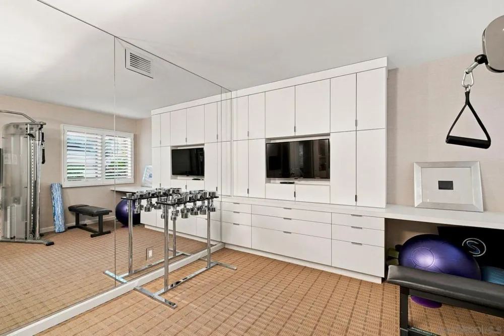 3765 Southernwood Way San Diego, CA 92106