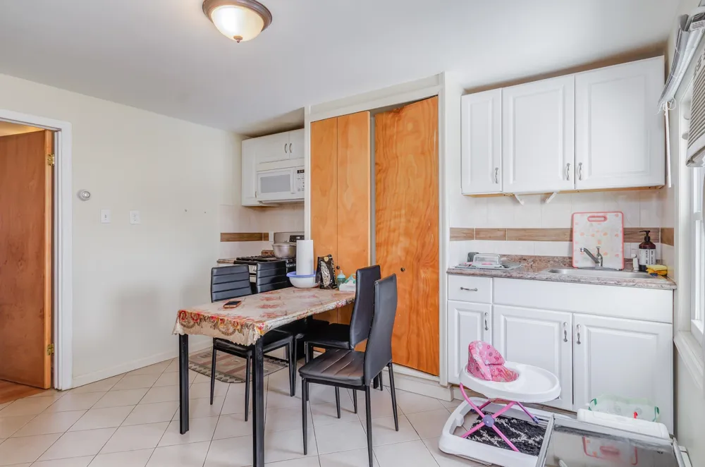77 WALLIS AVE Jersey City, NJ 07306