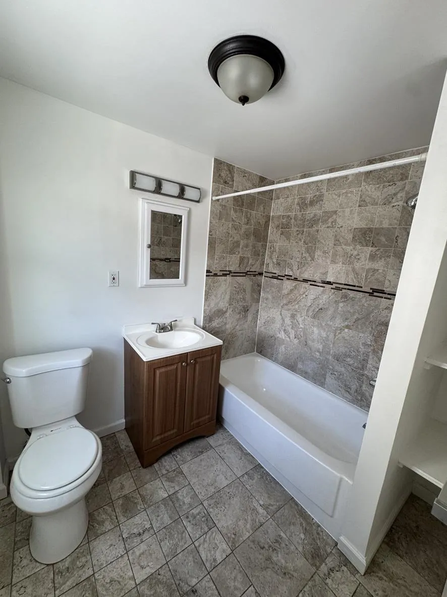 77 WALLIS AVE Jersey City, NJ 07306