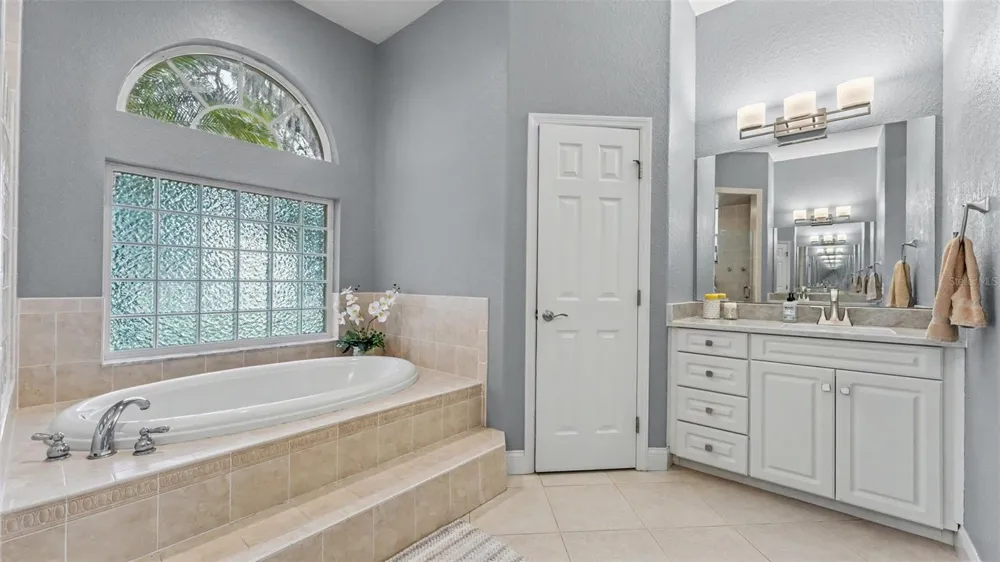 5956 TROPHY LOOP Lakeland, FL 33811