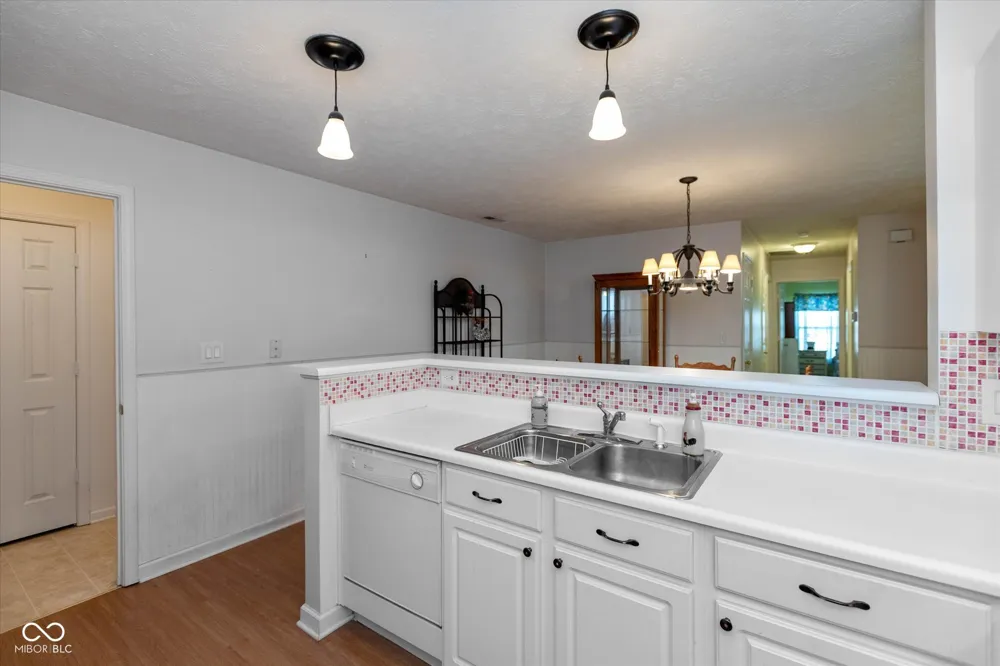 10830 Pine Valley Path Indianapolis, IN 46234