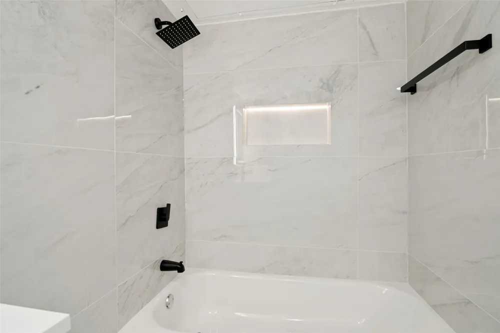 5801 Lake Hubbard Parkway #109 Garland, TX 75043