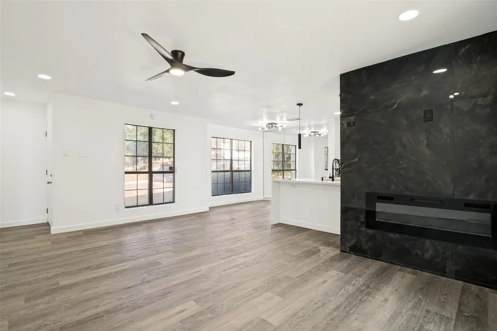 5801 Lake Hubbard Parkway #109 Garland, TX 75043