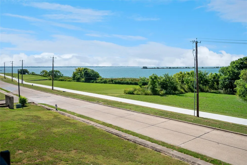 5801 Lake Hubbard Parkway #109 Garland, TX 75043