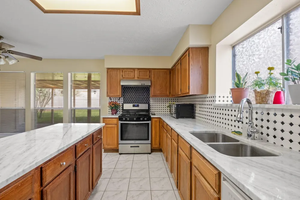 4131 Club Valley Dr Drive Houston, TX 77082