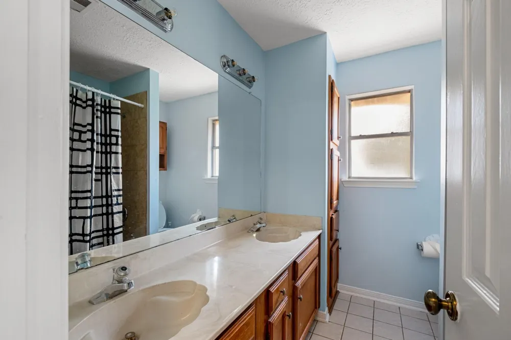 4131 Club Valley Dr Drive Houston, TX 77082