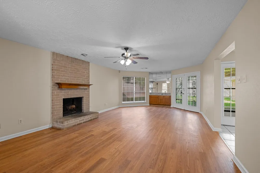 4131 Club Valley Dr Drive Houston, TX 77082