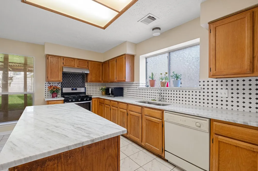 4131 Club Valley Dr Drive Houston, TX 77082