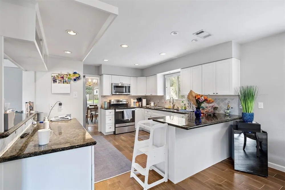 4922 Braesvalley Drive Houston, TX 77096