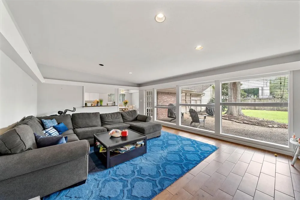 4922 Braesvalley Drive Houston, TX 77096