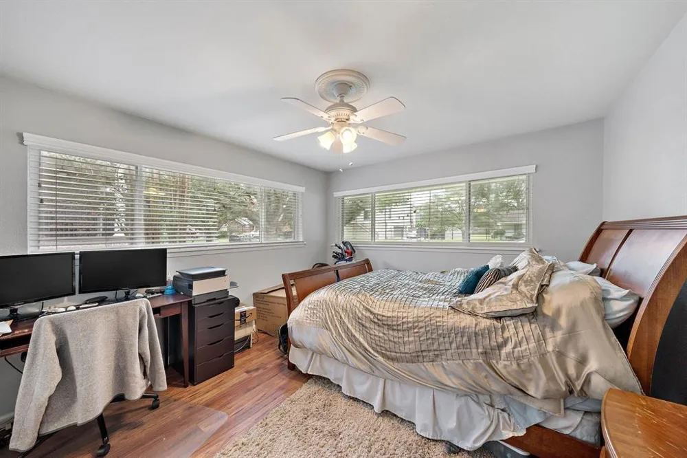 4922 Braesvalley Drive Houston, TX 77096