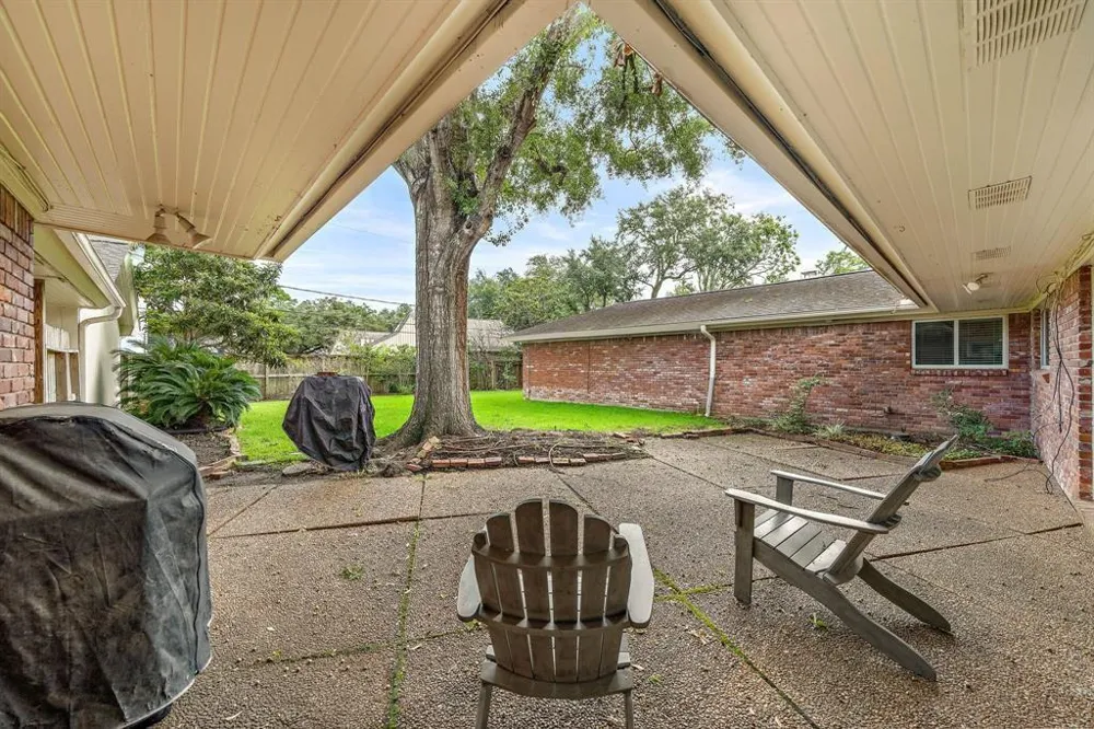 4922 Braesvalley Drive Houston, TX 77096
