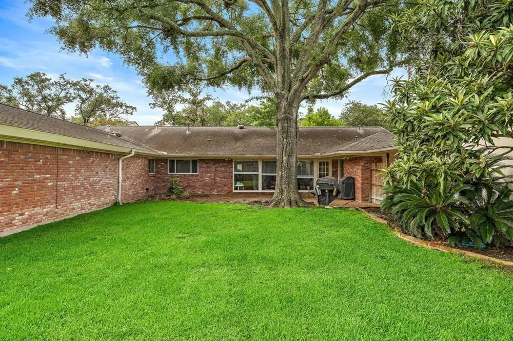 4922 Braesvalley Drive Houston, TX 77096
