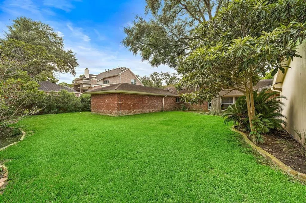 4922 Braesvalley Drive Houston, TX 77096