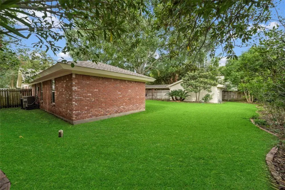 4922 Braesvalley Drive Houston, TX 77096
