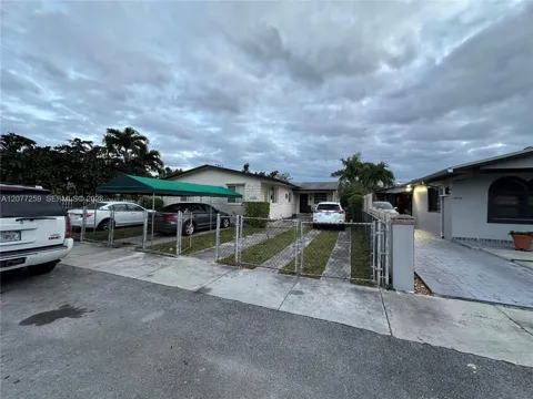 1838 NW 18th St