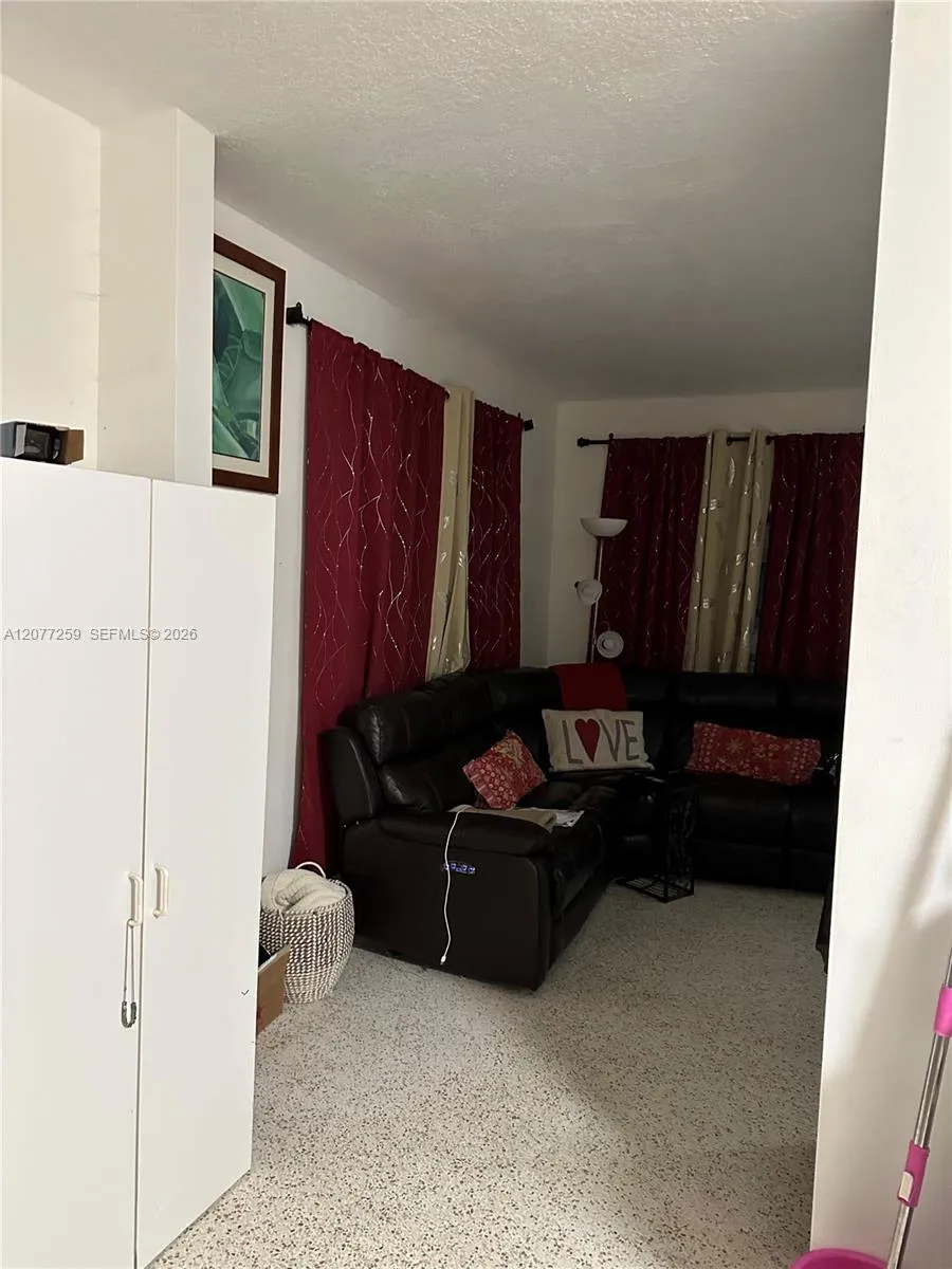 1838 NW 18th St Miami, FL 33125