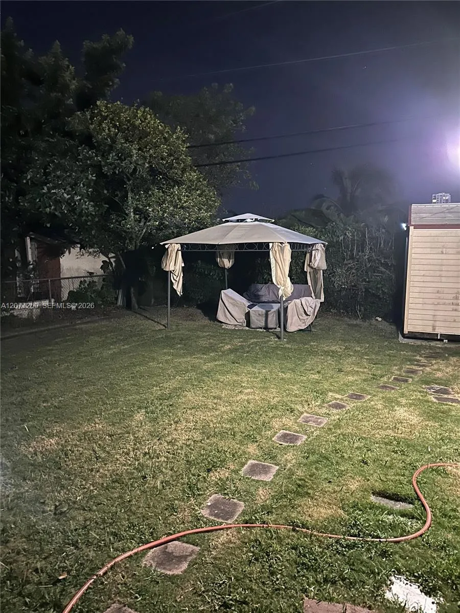 1838 NW 18th St Miami, FL 33125