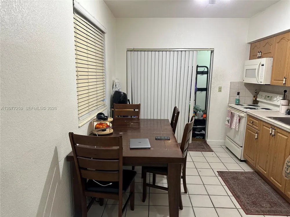 1838 NW 18th St Miami, FL 33125