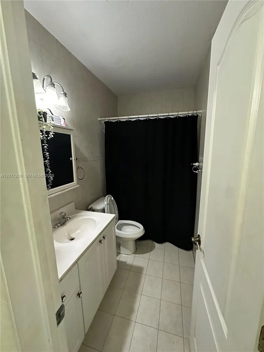 1838 NW 18th St Miami, FL 33125