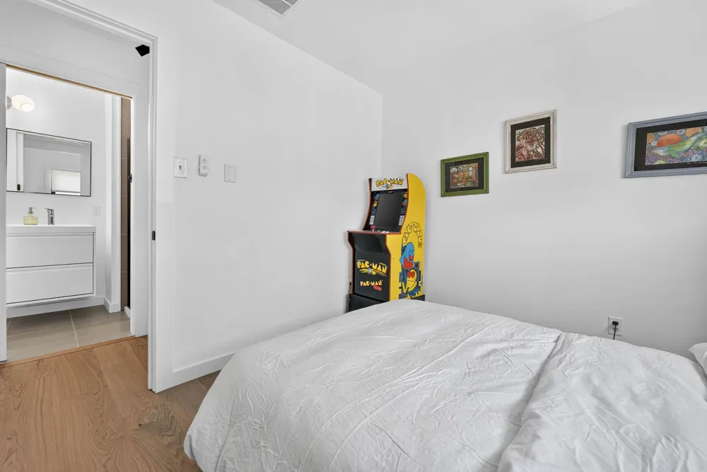 221 Cedardale Avenue Villas, NJ 08251