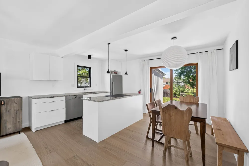 221 Cedardale Avenue Villas, NJ 08251