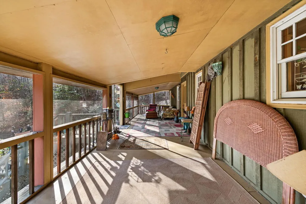 208 Bullen Gap Road Blue Ridge, GA 30513