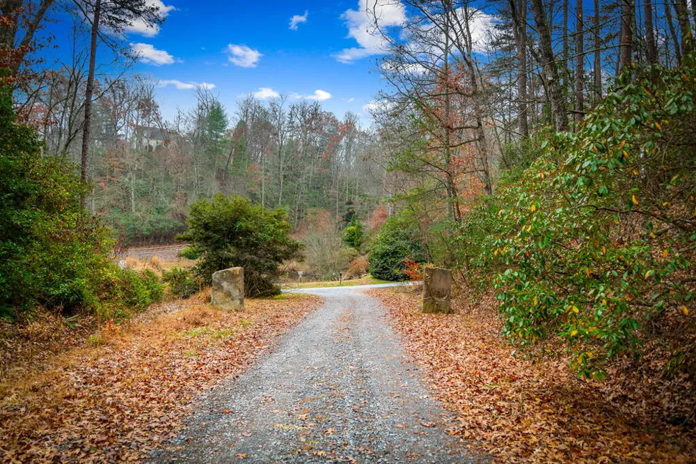 208 Bullen Gap Road Blue Ridge, GA 30513