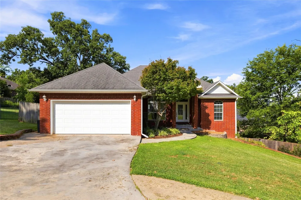103 Remington Tahlequah, OK 74464