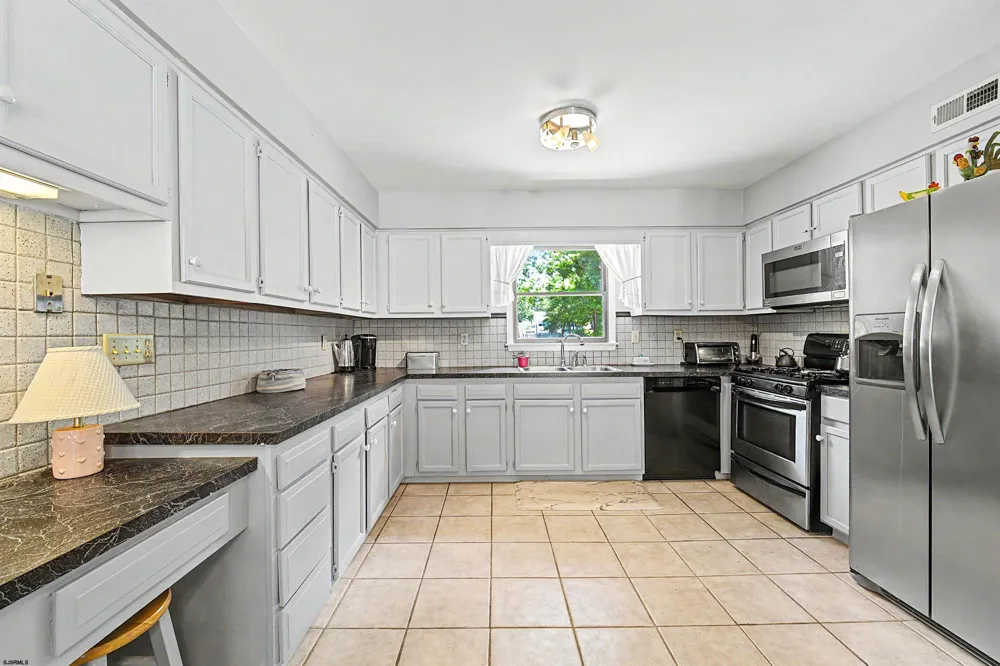 38 Jill Ave Marmora, NJ 08223