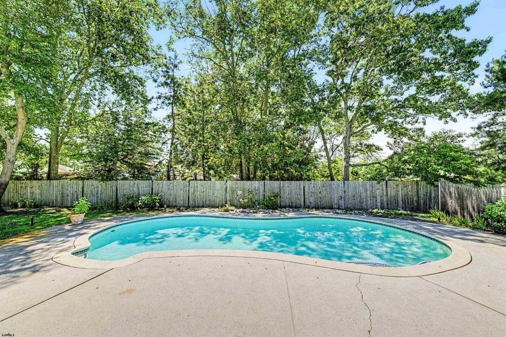 38 Jill Ave Marmora, NJ 08223