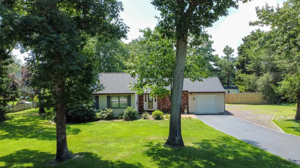 38 Jill Ave Marmora, NJ 08223