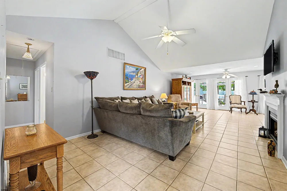 38 Jill Ave Marmora, NJ 08223