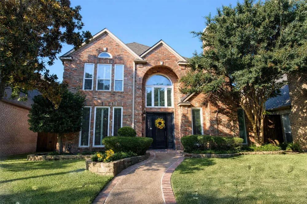 8344 Coral Drive Dallas, TX 75243
