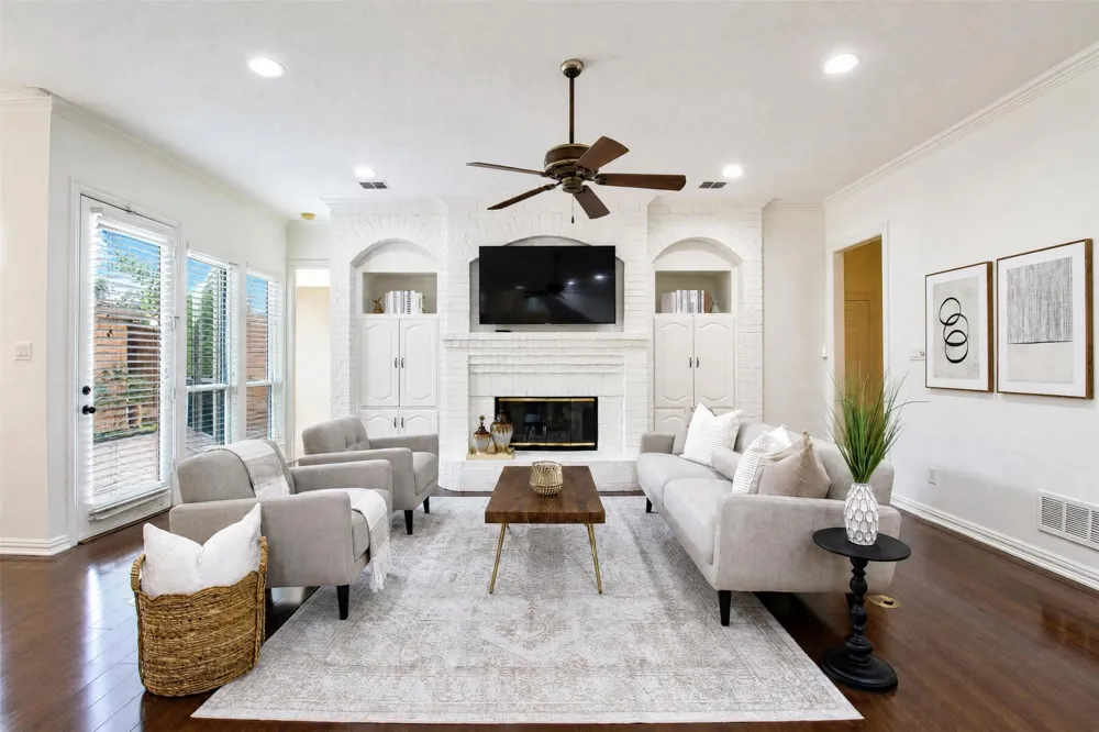 8344 Coral Drive Dallas, TX 75243