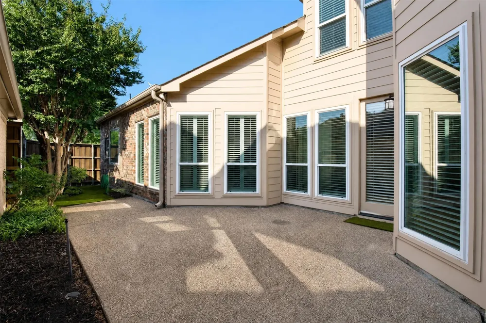 8344 Coral Drive Dallas, TX 75243