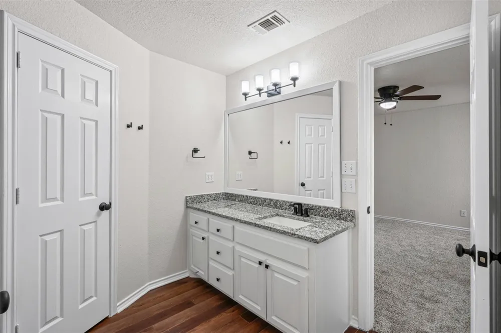 904 E 3rd B Street Weatherford, TX 76086