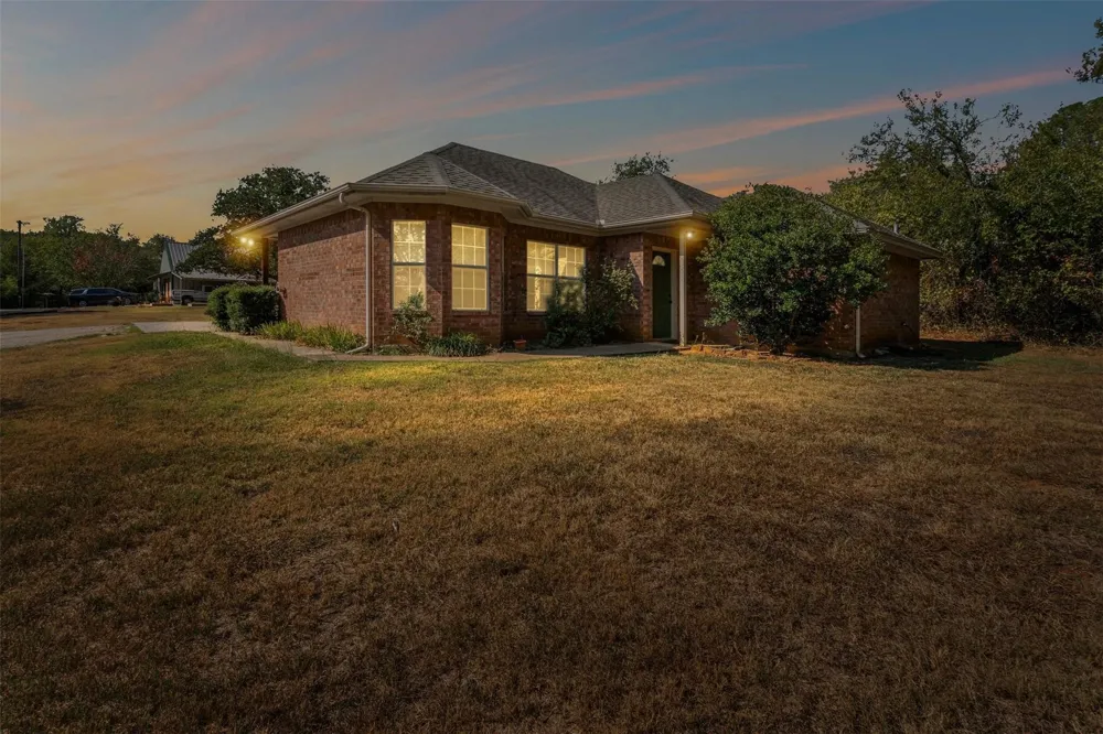 904 E 3rd B Street Weatherford, TX 76086