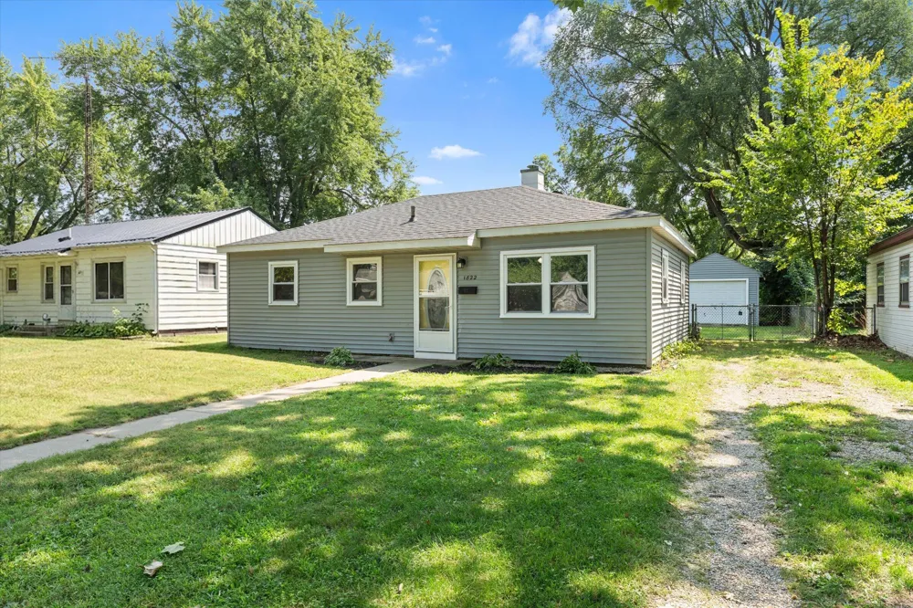 1822 Sycamore Street Niles, MI 49120